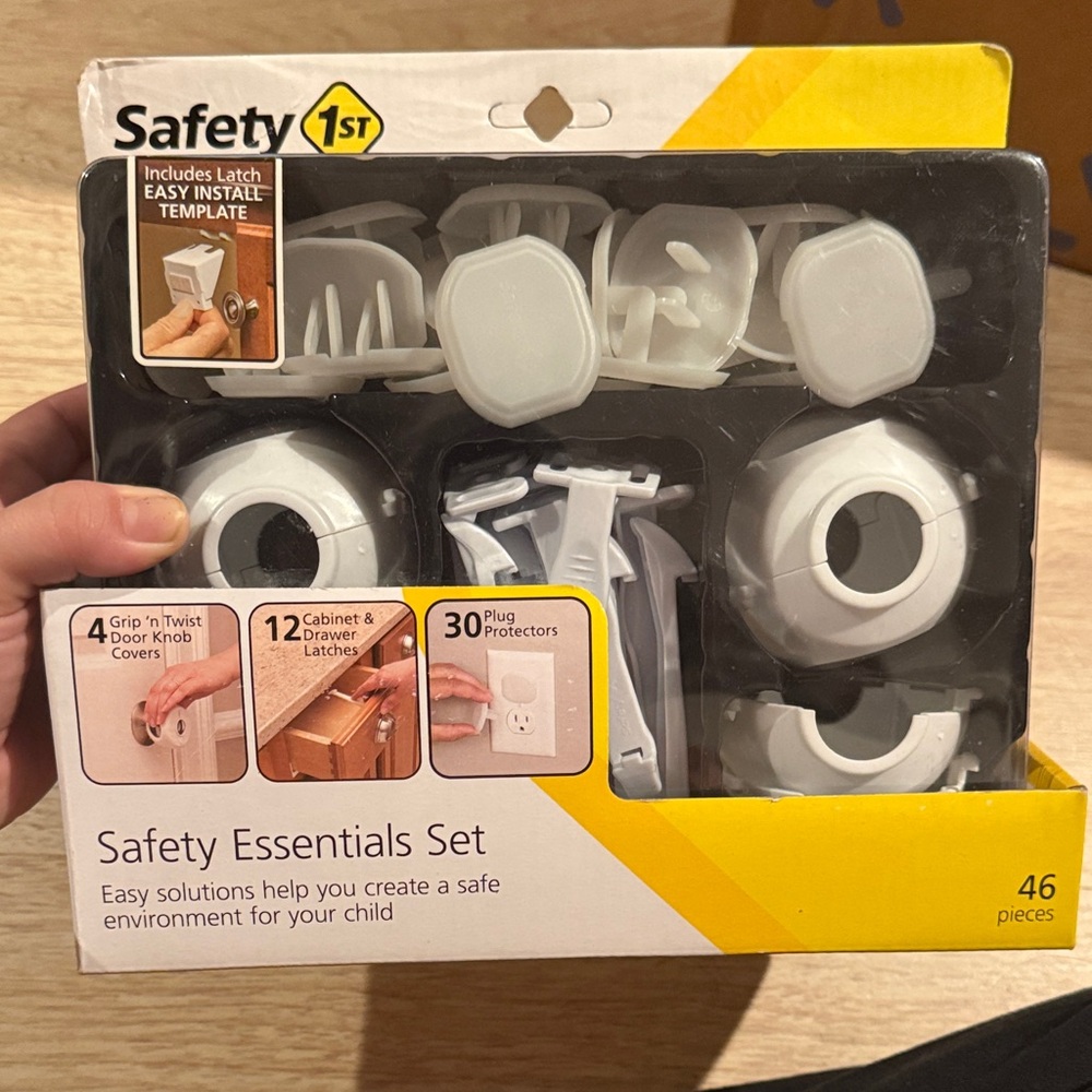 Safety 1st Safety Essentials Set